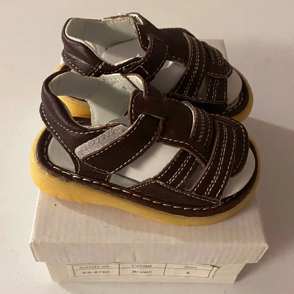 Toot Skooters Inc. Baby Boy Brown Sandals Size 4